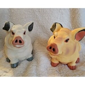 Set Of 2 1993 artline inc  Resin pig Model #6081